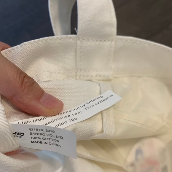 2010 HELLO KITTY TOTE BAG BRAND NEW - Picture 7 of 9